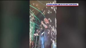 VIDEO Momentul în care efectele pirotehnice au dat foc la clubul din Macedonia de Nord. 59 de oameni au murit
