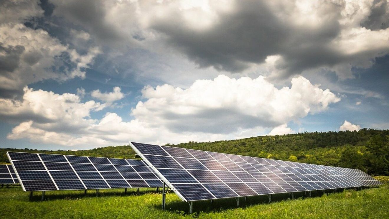 Șefa OMV Petrom anunță că obiectivul companiei e să ajungă la producția de energie regenerabilă de un Gigawat
