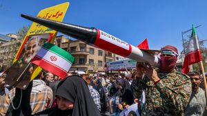 Iranul avertizează că îşi va schimba doctrina nucleară, dacă existenţa îi este ameninţată