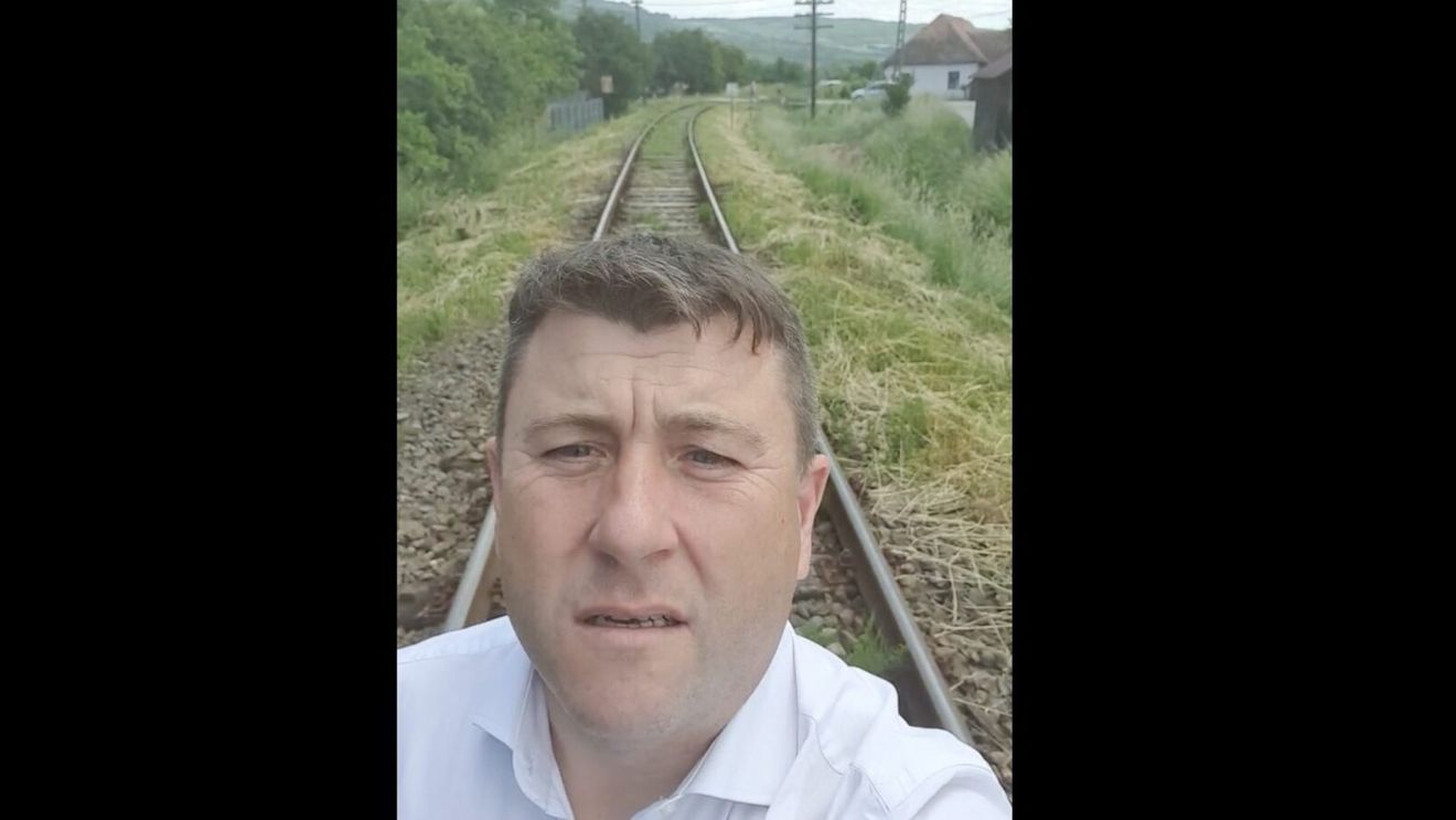 Harghita: Un urs care a fost lovit de tren a fost împușcat. Președintele Consiliului Județean, Borboly Csaba, susține că ursul, rănit fiind, s-a refugiat în localitatea Tuşnadu Nou şi reprezenta un pericol pentru săteni