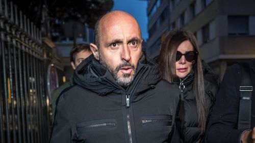 Italia își recheamă ambasadorul din Elveția după eliberarea patronului barului din Crans-Montana mistuit de incediul în care au murit 40 de persoane