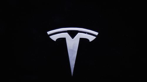 Mașinile „fabricate în America” ale Tesla nu vor fi afectate la fel de tare de tarifele auto