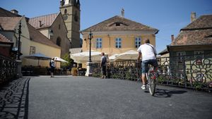 Podul Minciunilor din Sibiu se închide de luni pentru reparații / Va sta închis 2 săptămâni