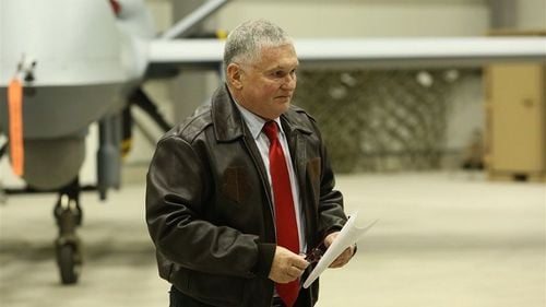 Ambasadorul SUA, laude fără precedent la adresa lui Predoiu după ce acesta a anunțat că e interesat de soluțiile americane de digitalizare: ”Ministrul Predoiu este lider în lupta împotriva corupţiei şi a crimei organizate”