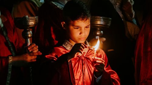 Sfânta Lumină de la Ierusalim, în România / PS Paisie: Biserica ne invită spre lumina cea adevărată, Hristos Domnul
