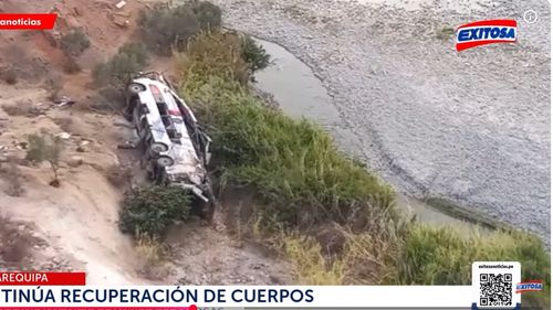 Cel puţin 37 de persoane au murit în Peru după ce un autobuz a căzut într-o râpă montană