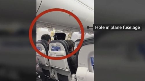 Patru şuruburi care ar fi trebuit să fixeze uşa panoului desprins în zbor de pe avionul Boeing al Alaska Airlines lipseau, conform raportului preliminar