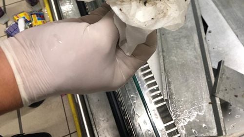 Controale la operatorii economici din stațiunea Lacu Roșu / Amenzi în valoare de 50.000 de lei / 12 copii ce se aflau într-o tabără din stațiune au transportați la spital, marți, cu simptome de toxiinfecție