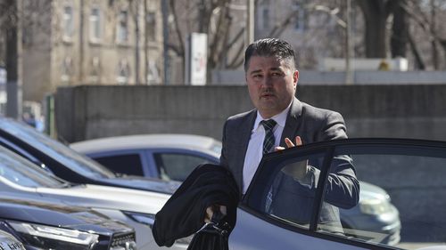 Val de critici online la adresa DIICOT după o postare în care parchetul anti-mafia condus de Codrin Miron îl ironiza pe ministrul Muncii: ”Mă scuzați că vă deranjez din glume, aveți idee când e audiat Sorin Grindeanu în dosarul NORDIS? Sau Marcel Ciolacu?” / ”Dosarul Nordis, asteptam prescriptia, este?”