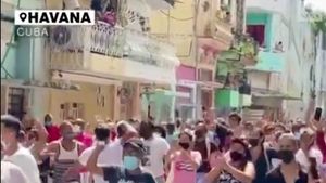 O persoană a fost ucisă în timpul protestelor anti-guvernamentale din Cuba/ Autoritățile comuniste: Nu a fost nicio explozie socială