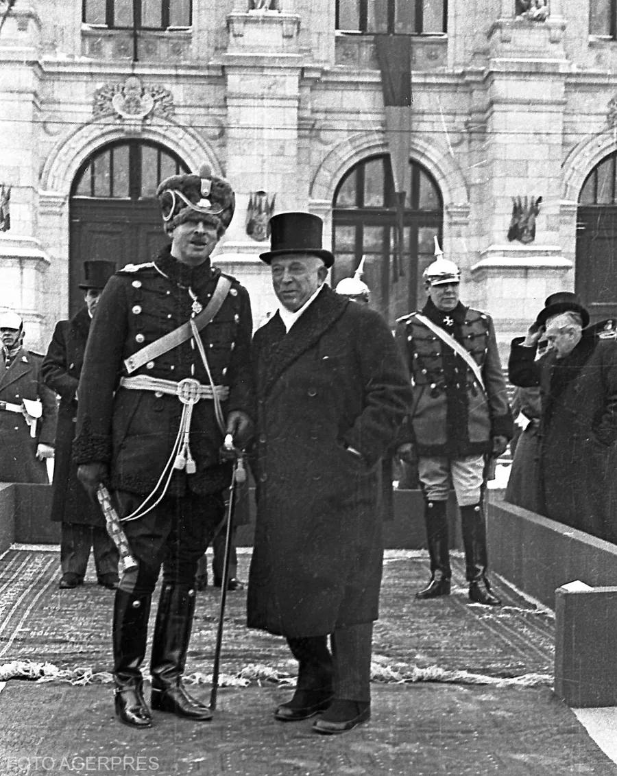 Octavian Goga și Regele Carol II 2