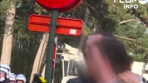 VIDEO Incidente la o manifestație din Bruxelles.  Polițiștii au fost atacați când au încercat să disperseze mulțimea