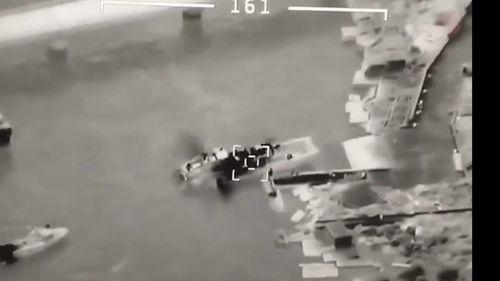VIDEO Ministerul ucrainean al Apărării susține că o altă navă rusească a fost distrusă, a patra în 5 zile în Insula Șerpilor: ”Parada de 9 mai o să fie aici, pe fundul mării”/ Atacul, cu o dronă Bayraktar