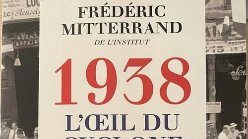 Marele premiu al ambasadorilor francofoni în Franța, acordat lui Frédéric Mitterrand pentru cartea sa „1938, l'œil du cyclone”