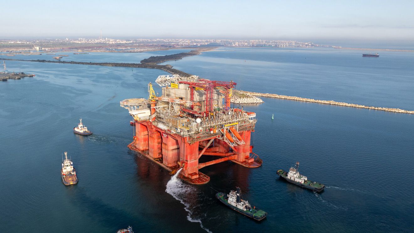 Ministrul Energiei, Sebastian Burduja, respinge drept ”falsă” o informație publicată de Ziarul Financiar despre contractul prin care OMV Petrom va vinde gaze din Marea Neagră în Germania: E complet fals că acesta e prețul aderării la Schengen. E o cantitate infimă, sub 1% din producția totală estimată