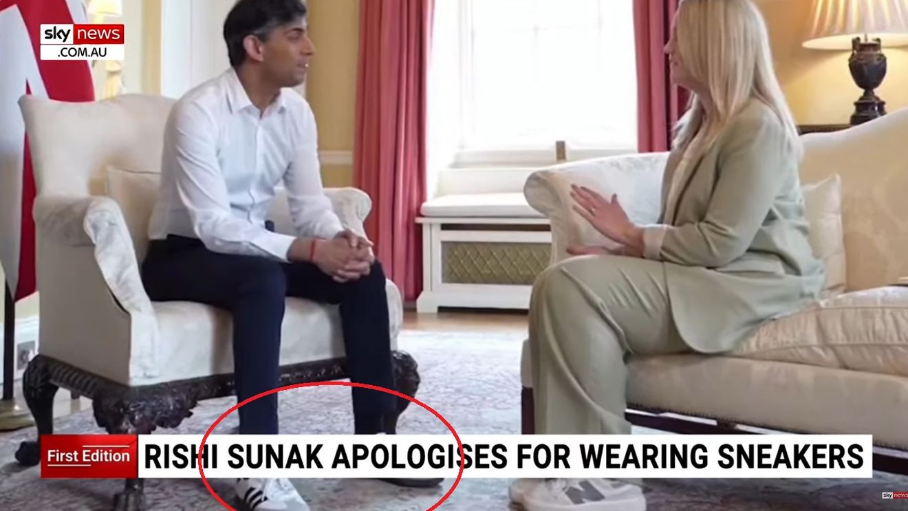 Rishi Sunak, criticat dur de tineri pe social media din cauza adidașilor purtați la un interviu/ Ce diferă de situațiile în care Obama sau Kamala Harris au purtat teniși și au fost apreciați