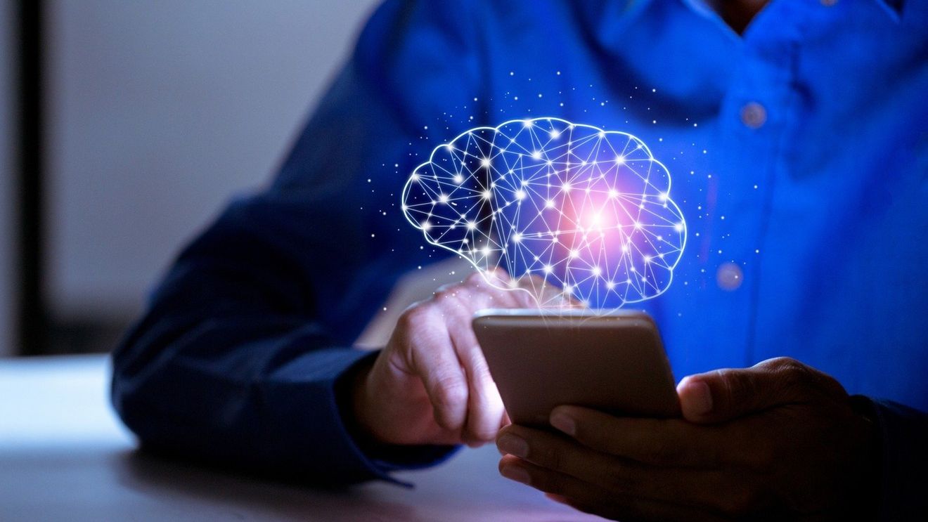 Vrem să știm părerea ta despre inteligența artificială / Completează sondajul