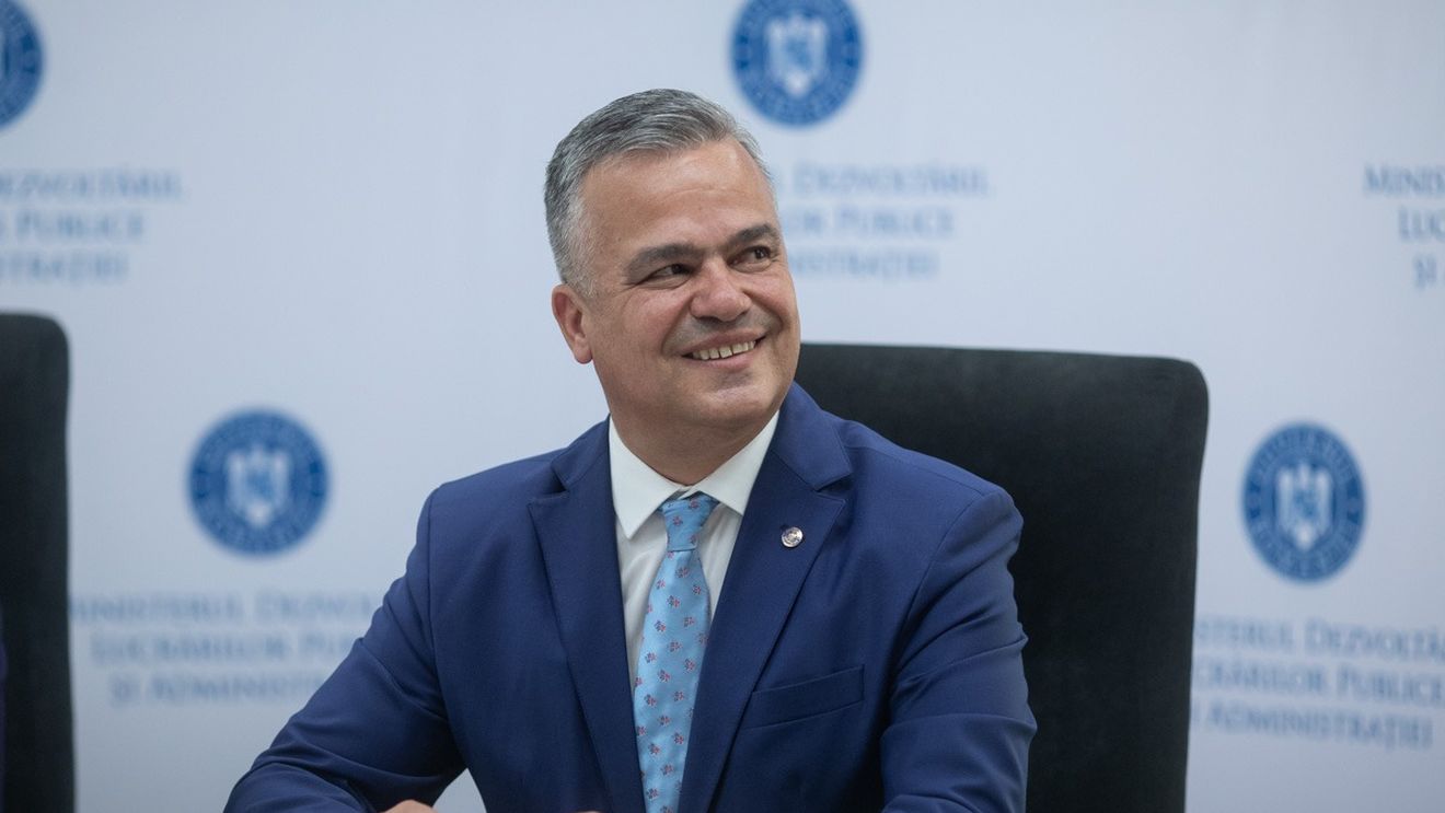 Doi deputați liberali și primarul Brașovului îl susțin pe Adrian Veștea: România nu își mai permite prelungirea crizei politice de dragul unor orgolii personale