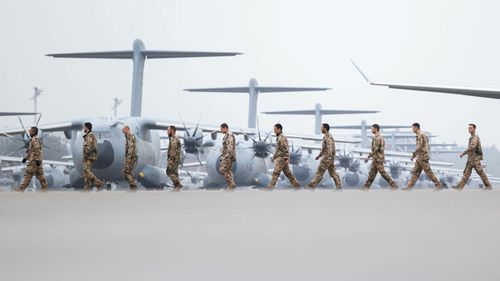 Soldații europeni fug de armată. Aliații NATO, gata să introducă serviciul militar obligatoriu