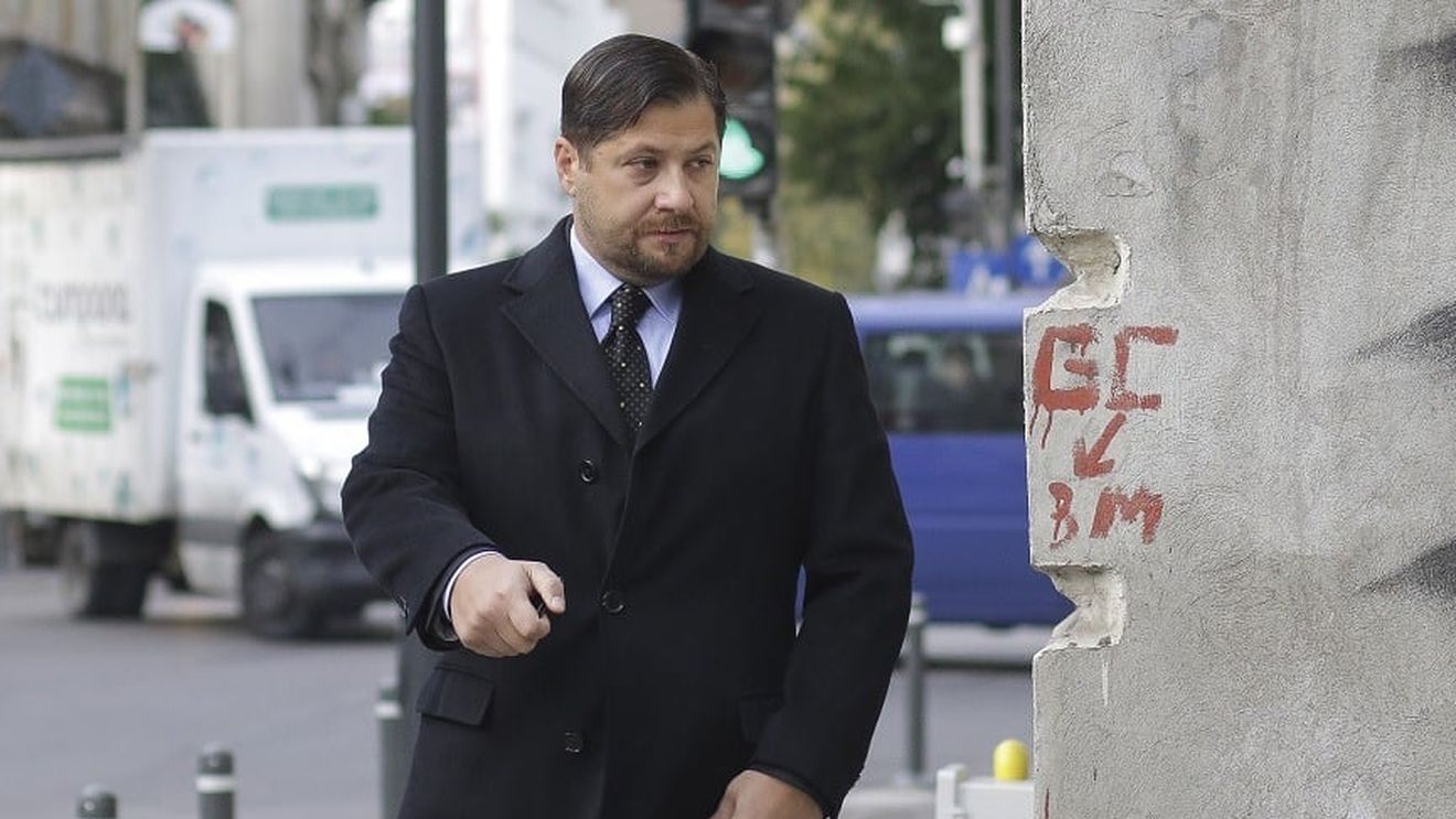 Rețeaua beneficiarilor de despăgubiri: Ginerele lui Traian Băsescu și un afacerist condamnat la închisoare au încasat 3,7 milioane de euro. Cum au ajuns să ia bani pentru moșia Brătienilor