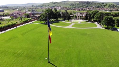 O campanie locală a strâns donații de peste o jumătate de milion de lei pentru spitalul COVID-19 din Blaj. Primarul face publică lista donatorilor în fiecare zi. BOSCH a oferit cea mai mare sumă