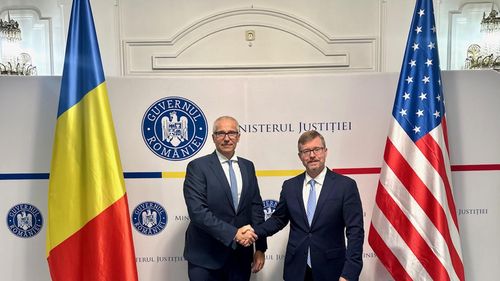 Întâlnire între ministrul Justiției și Michael Dickerson, însărcinat cu afaceri ad interim al ambasadei SUA la București / Digitalizarea sistemului judiciar și combaterea criminalității, printre subiectele abordate