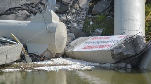 Un muncitor a murit pe şantierul podului de la Luţca din motive rămase deocamdată necunoscute / Podul de la Luţca s-a prăbuşit în iunie 2022, la câteva luni de la reabilitare