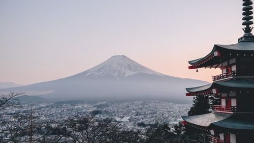 De la o noapte într-un templu budist la tehnici antice de percuție: Ce oportunități de turism cultural și religios oferă Japonia