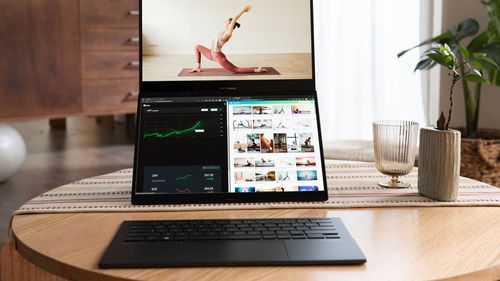 A doua ediție a laptopului ASUS Zenbook DUO cu două ecrane, lansată în România / Caracteristicile tehnice principale și prețul