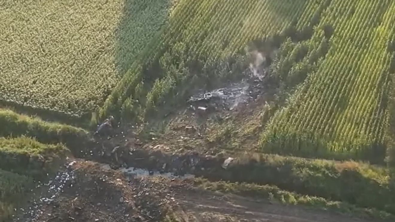 Avionul ucrainean prăbușit în Grecia: o substanță albă de origine necunoscută, degajată la locul accidentului / Experți în energie atomică ai armatei elene vor cerceta zona / Aeronava transporta 11,5 tone de muniție