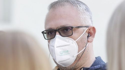 Orban afirmă că directorul Unifarm Adrian Ionel, acuzat că a luat mită 760.000 de euro, a apărut în funcție în 2012, când guvernul era condus de Ponta. Director general al Unifarm a fost numit în 2016, când Vlad Voiculescu era ministru al Sănătății. Voiculescu: ”E o încercare de manipulare”