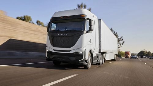 Start-up-ul de camioane electrice cu hidrogen Nikola, în faliment / Fondatorul companiei a fost acuzat că a înșelat investitorii susținând că a dezvoltat baterii pe care le-a cumpărat din altă parte