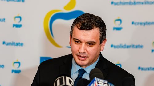 Eugen Tomac a fost reales preşedintele PMP la Congresul Extraordinar al formaţiunii