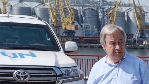 Aflat în vizită în Odesa, secretarul general al ONU spune că e dezamăgit că portul este insuficient utilizat