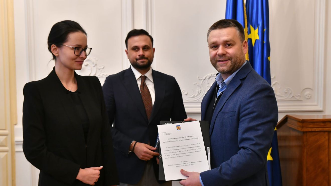 Ciprian Ciucu a primit certificatul de ales de la Biroul Electoral Municipal / Este al doilea primar general al Capitalei din istoria PNL după Revoluție