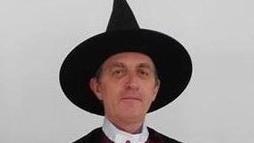 Nicolae Hurduc, propunerea de ministru al Cercetării: Îmi este foarte greu să cred că omul se trage din maimuță/  Mie îmi sună mai interesant această idee, că noi venim dintr-o lume paralelă din viitor