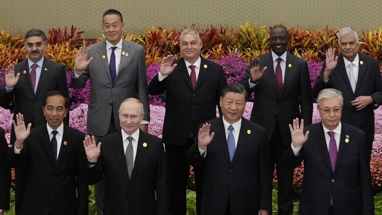 Xi Jinping şi Vladimir Putin au sosit împreună la summitul Belt and Road de la Beijing