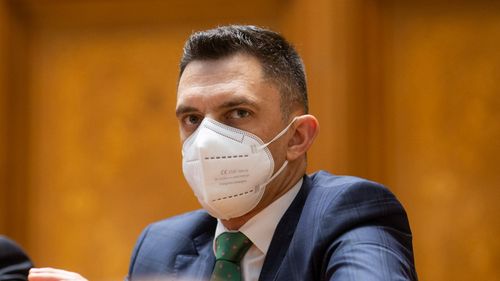 Ministrul Sporturilor cere demisia conducerii Federației de schi / Solicitarea vine după ce s-a refuzat un loc suplimentar în lotul de schi alpin feminin, pentru Jocurile Olimpice