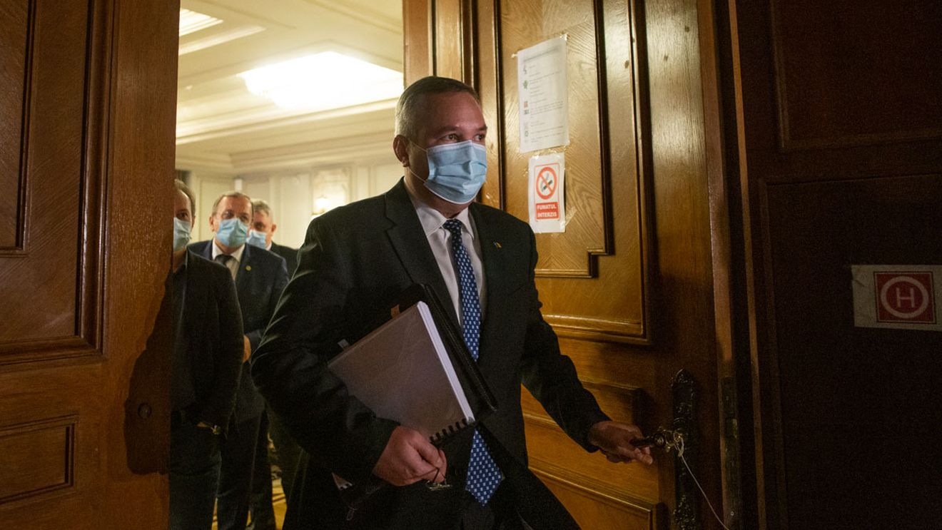 Analiza de plagiat a tezei premierului Nicolae Ciucă a fost blocată de Parchetul de pe lângă Înalta Curte. Mircea Dumitru, președinte interimar CNATDCU: “S-a cerut oprirea întregii analize până când dosarul va fi instrumentat și se va da o soluție la parchet”