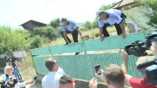 Ministrul interimar de Interne, Mihai Fifor, despre căutările polițiștilor la Caracal, transmise în direct de televiziuni: Dacă poliția intervine, de ce intervine; dacă nu intervine, de ce nu intervine