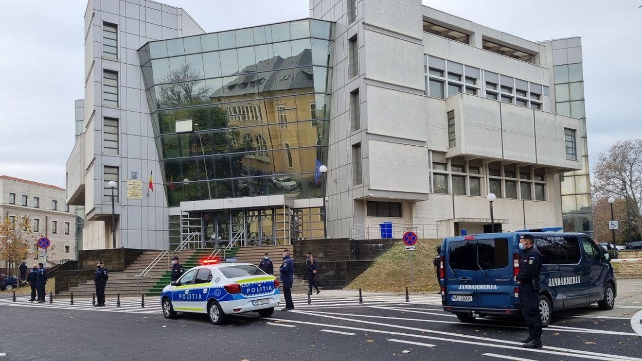 Adunarea Generală a judecătorilor de la Curtea de Apel Constanţa: „Fără limită de vârstă pentru acordarea pensiei de serviciu”/ „Eventualele modificări să se facă gradual, doar pentru viitor”