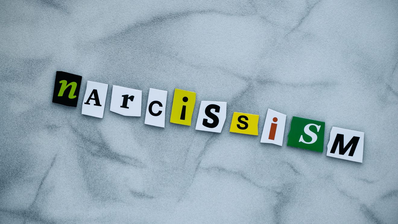 Cum am ajuns să numim „narcisism” aproape orice comportament dificil