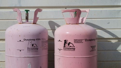 Neamț: Un bărbat din Bicaz, rănit după ce o butelie a explodat în garsoniera sa