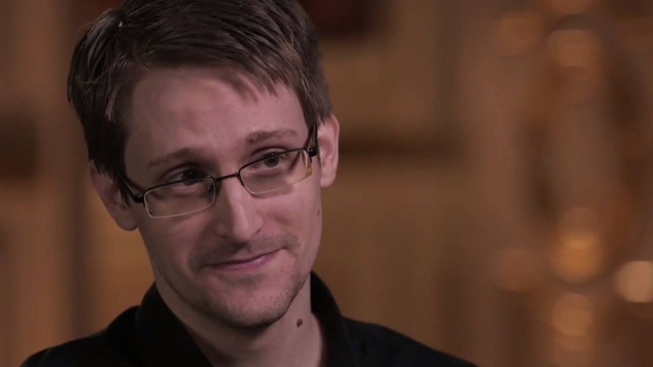 Edward Snowden a primit cetățenia rusă