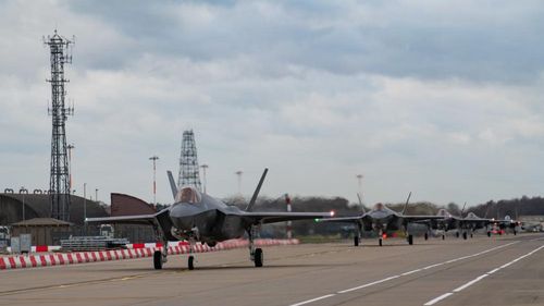 Au sosit în Germania primele trupe americane trimise să consolideze apărarea aliaţilor europeni din NATO în contextul comasării de trupe ruse la graniţa ucraineană