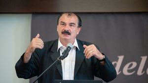 Mircea Miclea: Evaluarea Națională poate fi schimbată cu o examinare cu elemente transdisciplinare prin schimbarea legii educației, aplicarea unui curriculum hibrid și prin formarea profesorilor