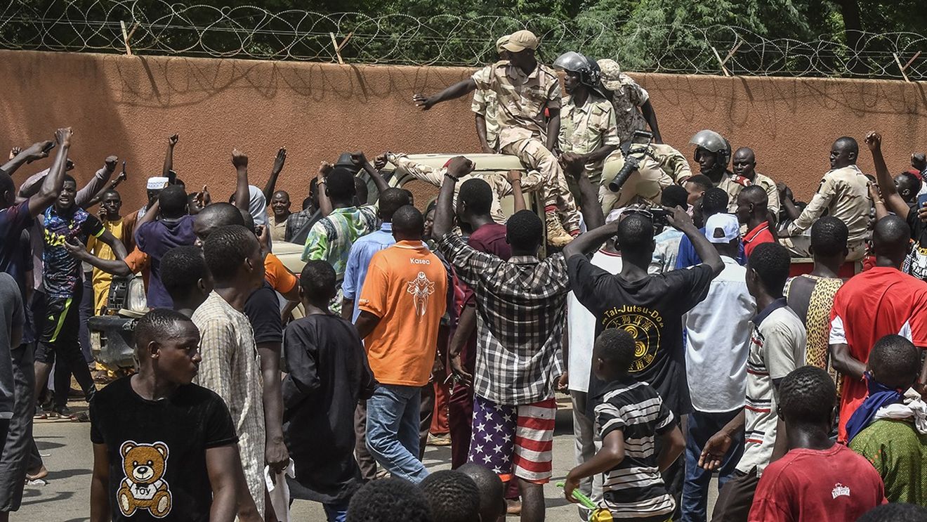 Statele Unite ordonă evacuarea parţială a ambasadei lor din Niger și ridică nivelul de alertă de la 3 la 4