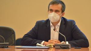 Primarul Brașovului, Allen Coliban, și-a ”editat” CV-ul și a scos că ”a terminat” Automatica la București. Prodecanul facultății: Coliban a fost exmatriculat
