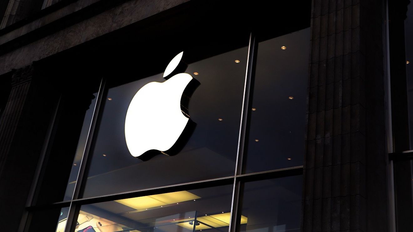 Veniturile Apple au scăzut pentru al treilea trimestru la rând
