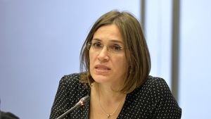 Fosta polițistă pensionată la 42 de ani cu 13.000 de lei pensie, numită secretar de stat la Interne la propunerea USR PLUS